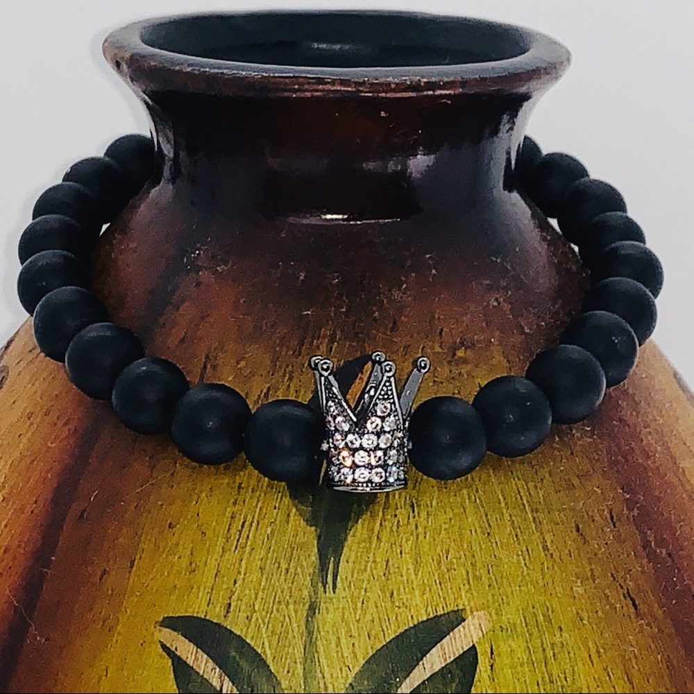 Matt Onyx bracelet with Rhinestone Crown